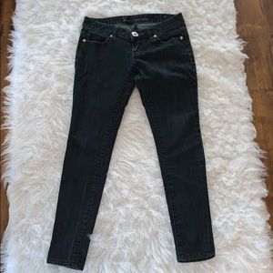 Black denim Guess skinny jeans